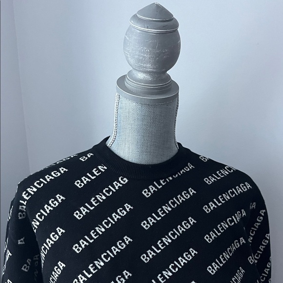 Balenciaga Black and White Logo Crewneck Sweater - Picture 1 of 8